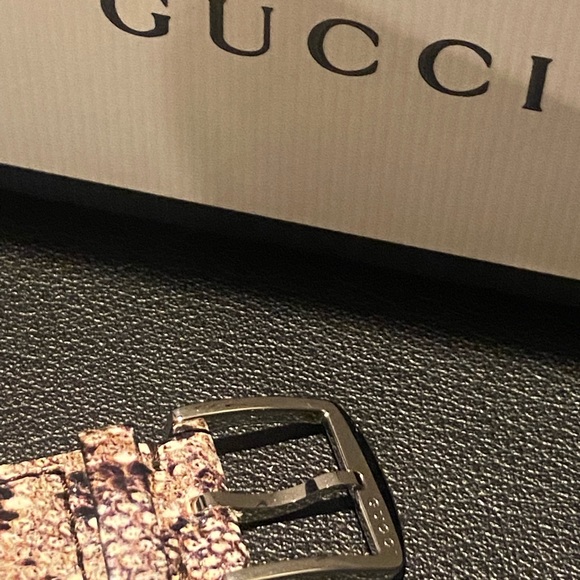 New Authentic Gucci watch - Picture 2 of 6